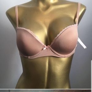 NWOT Betsey Johnson 34 C bra pink blush